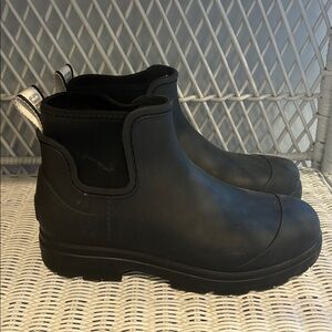 UGG Droplet Lined Black Ankle Rain Boots